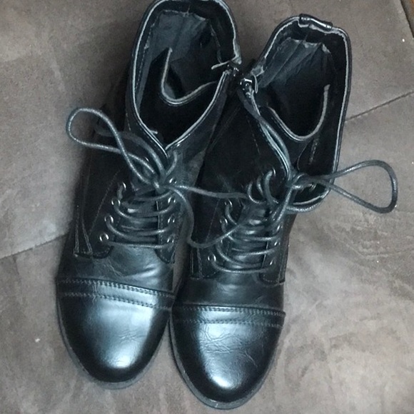 Ardene zip up boots NEW - Picture 1 of 7